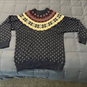 Northern reflections ladies sweater/ size small